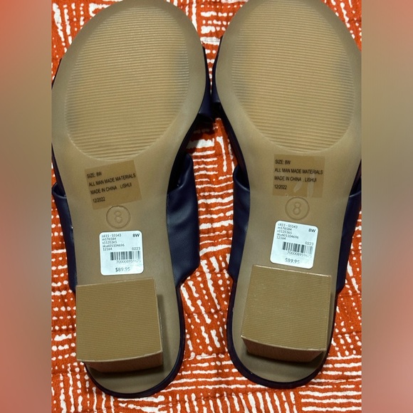 Lane Bryant Dream Cloud Cross-Front
Low Block Heel - Picture 10 of 10